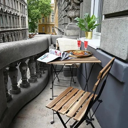 아파트호텔 Amethyst - Csepreghy